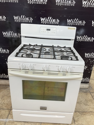 [105585] Frigidaire Used Gas Propane Stove 30inches (White)