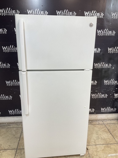 [105633] Ge Used Refrigerator Top and Bottom 28x61 1/2” (White) 