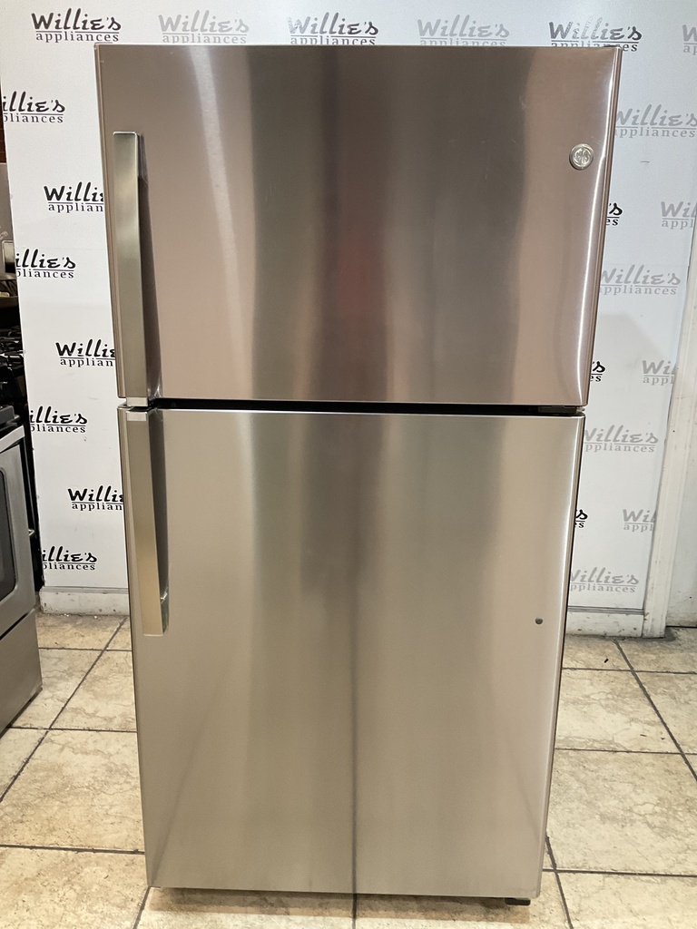 Ge Used Refrigerator Top and Bottom 33x66 (Stainless Steel) 