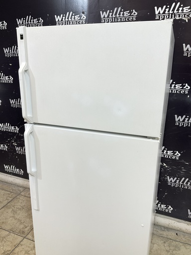 [105689] Hotpoint Used Refrigerator Top and Bottom 28x61 1/2” (White) 