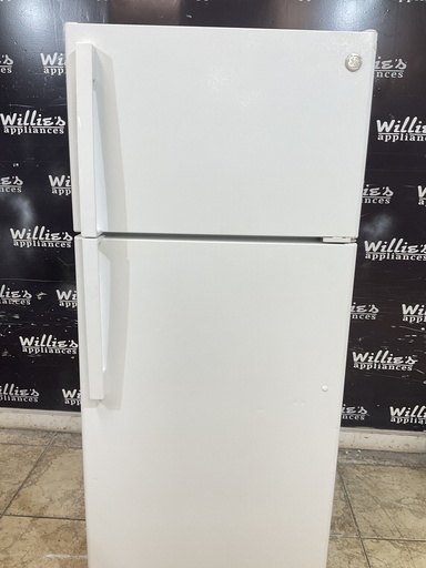 [105713] Ge Used Refrigerator Top and Bottom 28x64 1/2” (White) 
