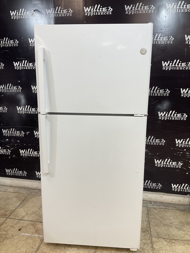 [105710] Ge Used Refrigerator Top and Bottom 30x66 (white) 