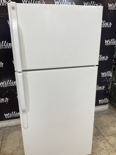 [105737] Ge Used Refrigerator Top and Bottom 28x61 1/2” (White) 