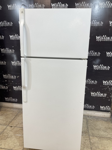 [105731] Ge Used Refrigerator Top and Bottom 28x67 (White)