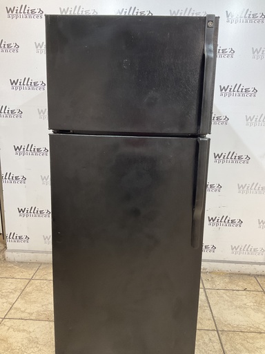 [105776] Ge Used Refrigerator Top and Bottom 28x67 1/2” (Black)