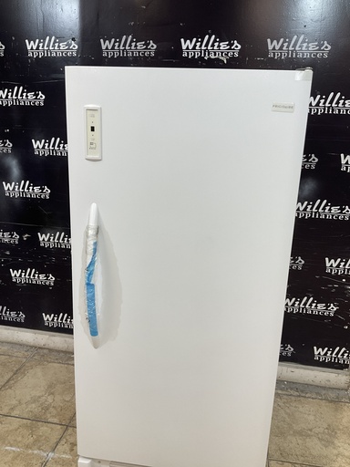 [105820] Frigidaire Used Freezer Upright 28 1/2”  x 60” (White) 