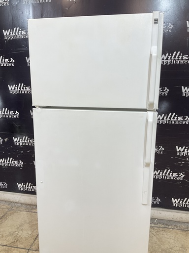 [105857] Hotpoint Used Refrigerator Top and Bottom 28x64 1/2” (white) 