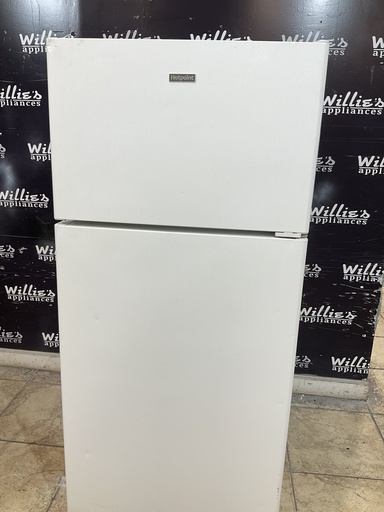 [105884] Hotpoint Used Refrigerator Top and Bottom 28x61 1/2” (White) 