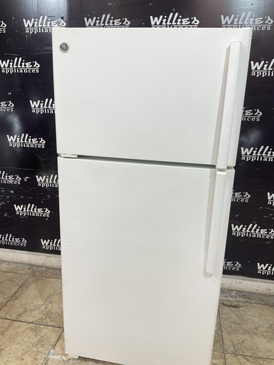 [105926] Ge Used Refrigerator Top and Bottom 28x61 1/2” (White) 
