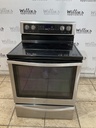 Whirlpool Used Electric Stove 220volts (40/50 AMP) 30inches {4 prong} (Stainless steel)
