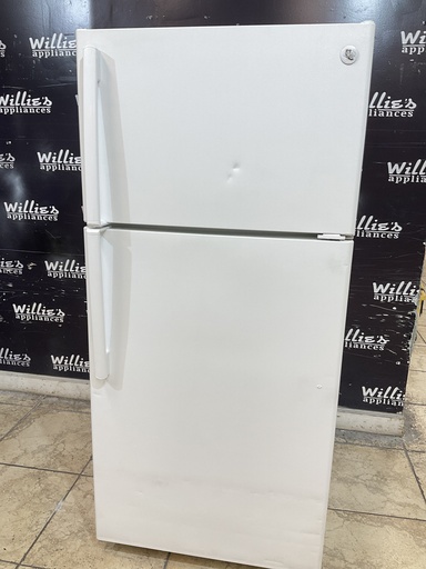 [106146] Ge Used Refrigerator Top and Bottom 28x61 1/2” (White) 