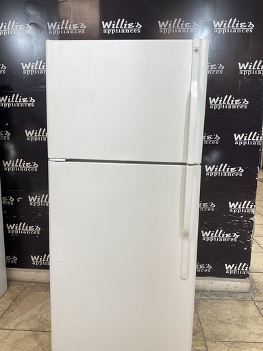 [106472] Ge Used Refrigerator Top and Bottom 30x66 1/2 (white) 