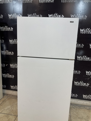 [106956] Hotpoint Used Refrigerator Top and Bottom 28x61 1/2” (White) 