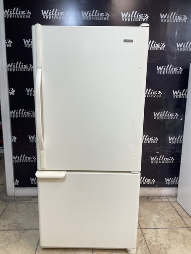 [106942] Kenmore Used Refrigerator Top and Bottom Mount 30x66 1/2” (Bisque) 