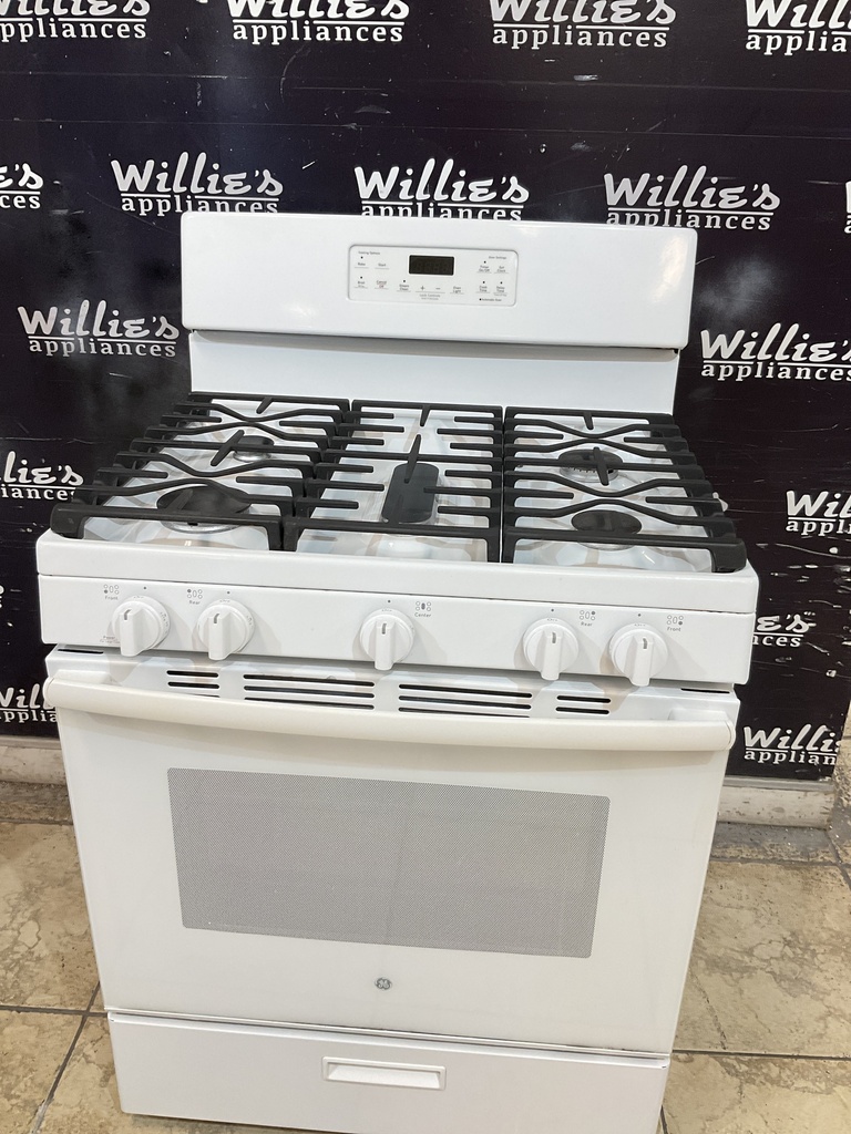 Ge Used Natural Gas Stove 30inches (white)