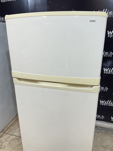 [108057] Kenmore Refrigerator Top and Bottom 33 1/2”mx 66 1/2” (Bisque)