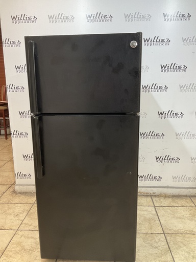 [108133] Ge Refrigerator Top and Bottom 28x64 1/2” (Black) 