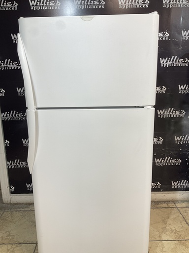 [108187] Frigidaire Refrigerator Top and Bottom 30x66 (White) 