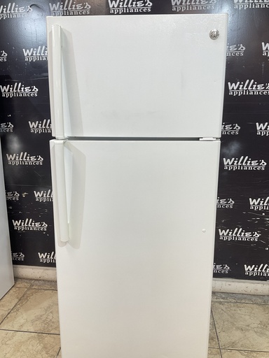 [108203] Ge Refrigerator Top and Bottom 28x66 1/2” (White) 