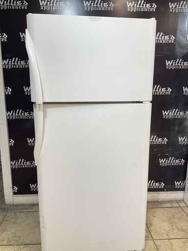 [108328] Frigidaire Refrigerator Top and Bottom 30x66” (white)