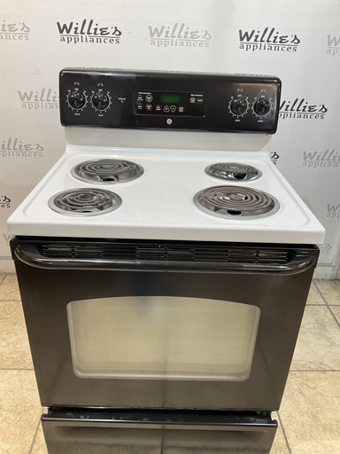 [108427] Ge Electric Stove 220volts (40/50 AMP) 30inches {no cord} (White/Black) 