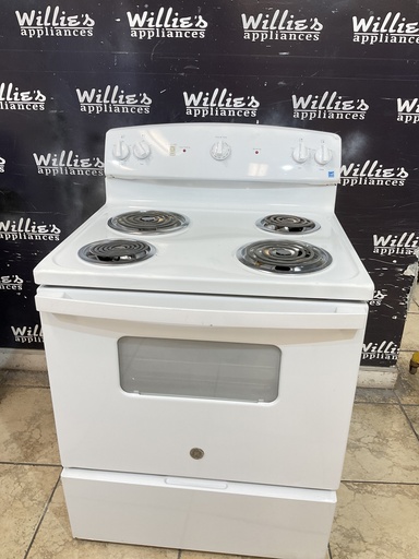 [108582] Ge Electric Stove 220volts (40/50 AMP) 30inches {no cord} (white)