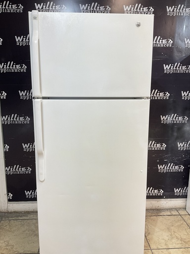 [108758] Ge Refrigerator Top and Bottom 28x67 1/2” (White) 