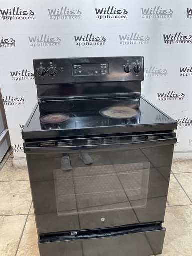[108776] Ge Electric Stove 220volts (40/50 AMP) 30inches {No cord} (Black) 