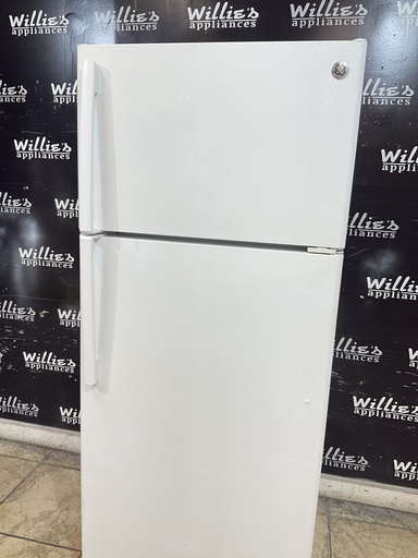 [108917] Ge Refrigerator Top and Bottom 28x66 1/2” (White)