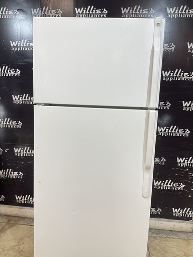 [109013] Ge Refrigerator  Top and Bottom 28x67 1/2” (white) 