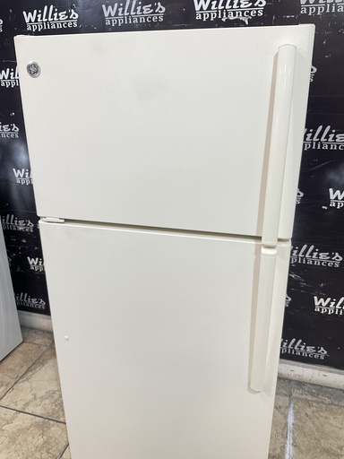 [109157] Ge Refrigerator Top and Bottom 28x61 1/2” (Bisque) 